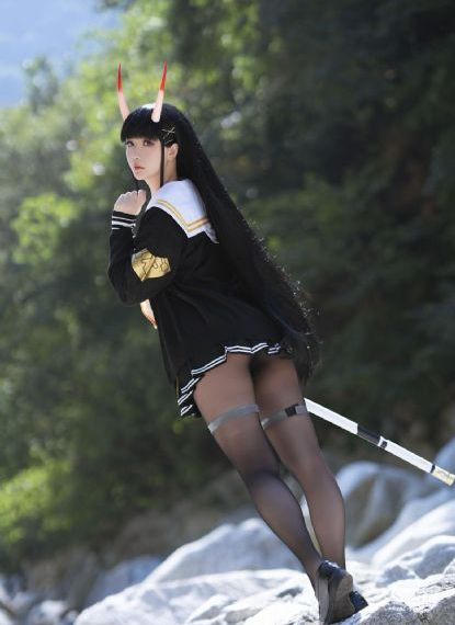 丝袜中出制服人妻美腿_1080P超清在线观看