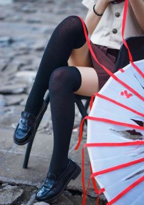 欧美大牌真丝长裙_蓝光动漫在线观看